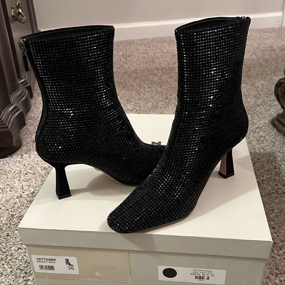 Black crystal dress boots, back zipper.size 36.3 inches heels. Like new. Worn 1. - Picture 3 of 9